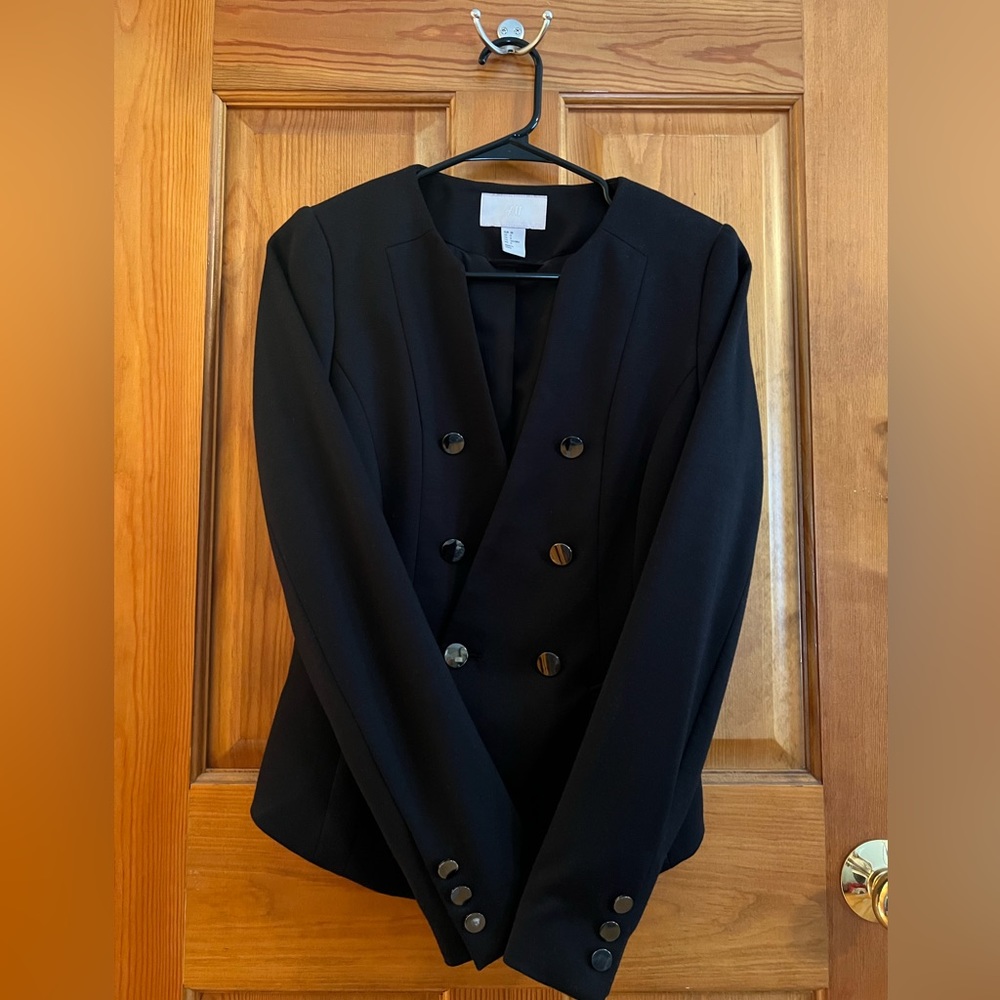 H&M women’s black  blazer with black buttons - size 8 US / size 38 EUR